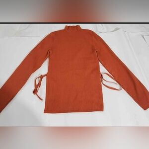 Aritzia sculpt knit size small sweater